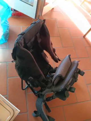 Zaino porta bimbo da montagna