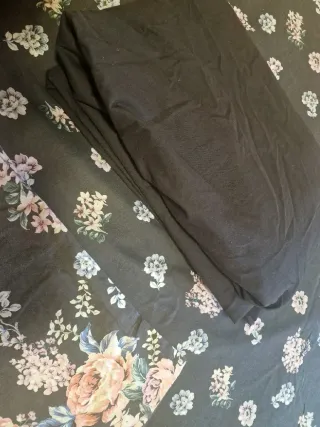 Funda nórdica y bajera floral gris