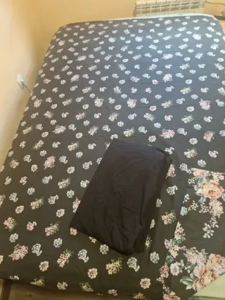 Funda nórdica y bajera floral gris