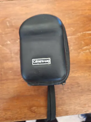 Fotocamera Kodak Pixpro con custodia