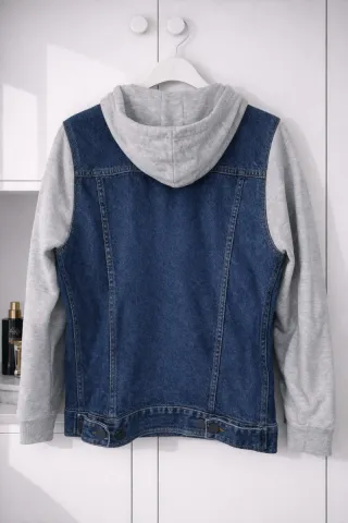 Chaqueta vaquera denim mangas grises Pull & Bear S