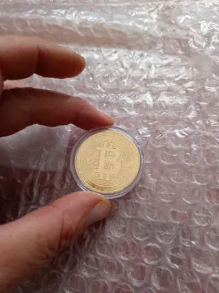Réplica Moneda Bitcoin Dorada
