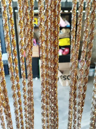 Cortina de plástico rizado marrón para puerta