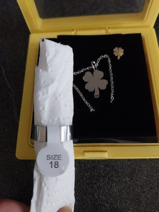 Collana, orecchini e anello Set