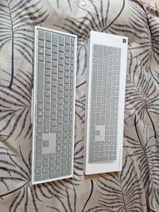 Teclado Microsoft Surface Inalámbrico Grigio