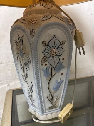 Lámpara de cerámica floral beige y azul