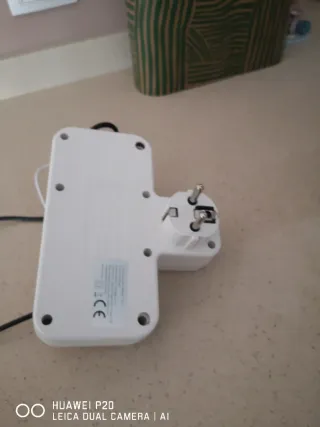 Enchufe Múltiple con Puertos USB y Tipo-C