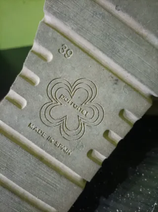 Sandalias Porronet Beige y Marrón