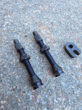 Kit valvole Presta Tubeless Pirelli 40mm