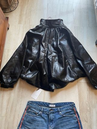 Cazadora viral  Zara Negra Mangas Murciélago