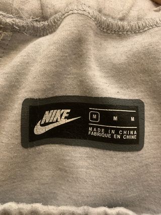 Pantalón chándal gris Nike