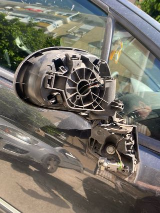 Retrovisor Derecho Peugeot 207