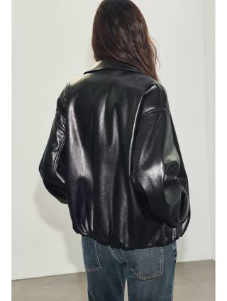 Cazadora aviador globo Zara negra