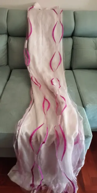 Cortina hogar rosa y blanca