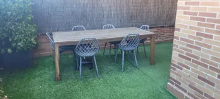 Sofá esquinero exterior acacia + mesa madera