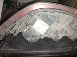 Faro Xenón Megane 2
