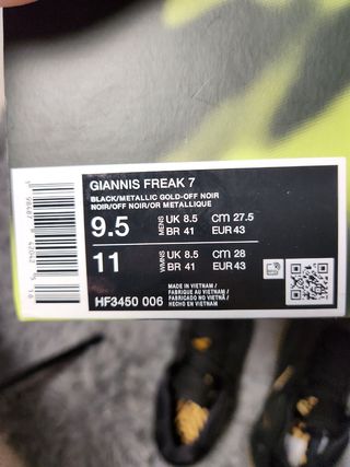 Nike Giannis Freak 7 Negro/Dorado