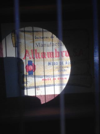 Guitarra Española Alhambra para reparacion