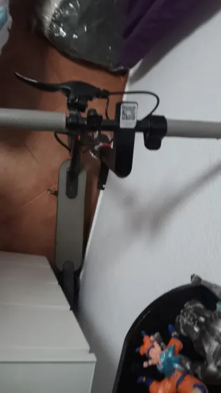 Patinete eléctrico negro