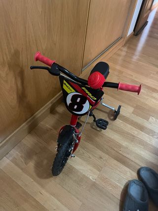 Bicicleta infantil 12 pulgadas roja