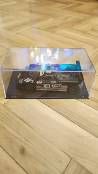 Maqueta McLaren F1 GTR Tokyo Ueno Clinic