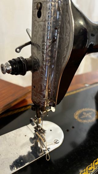 Máquina de coser Alfa antigua