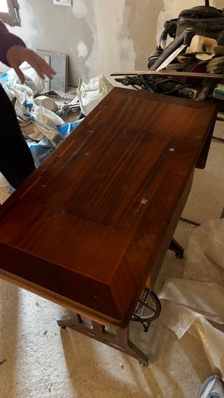 Máquina de coser Alfa antigua