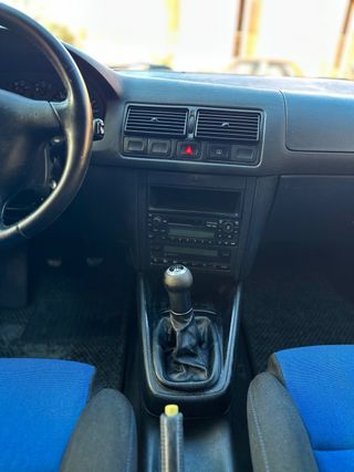 Volkswagen Golf 1.9 TDi 110cv “25 Aniversario”