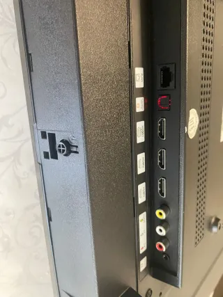 Televisor con pantalla rota