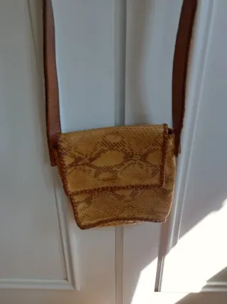 Bolso pequeño piel serpiente