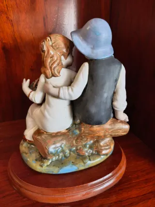 Figura Porcelana Turís Niños Cesta Flores