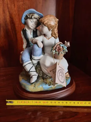 Figura Porcelana Turís Niños Cesta Flores