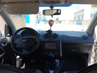 Ford Fiesta 2004