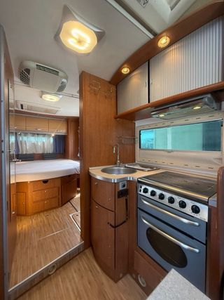 Autocaravana cama isla doble aire placa toldo..