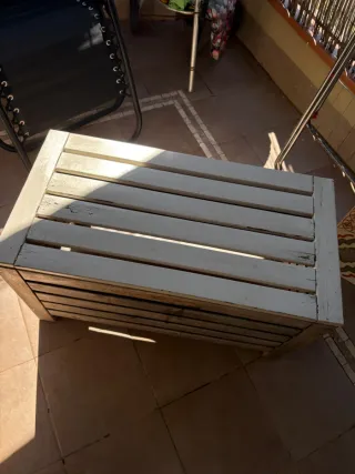 Tavolo ausiliario in legno per esterni Nämmarö