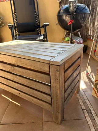 Tavolo ausiliario in legno per esterni Nämmarö