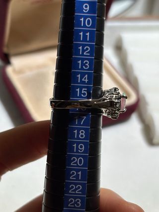 Anillo Ópalo Monnickendam London Caja