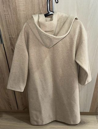 Abrigo largo Stradivarius beige Talla XS