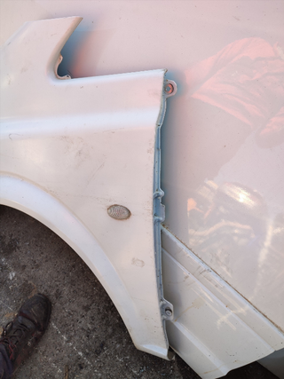 ALETA DELANTERA IZQUIERDA MERCEDES VITO COMBI 06.