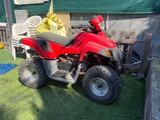 Quad infantil rojo