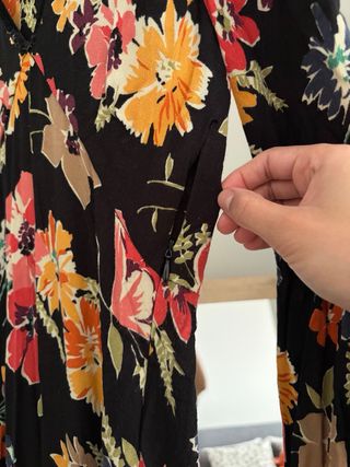 Vestido midi floral Zara
