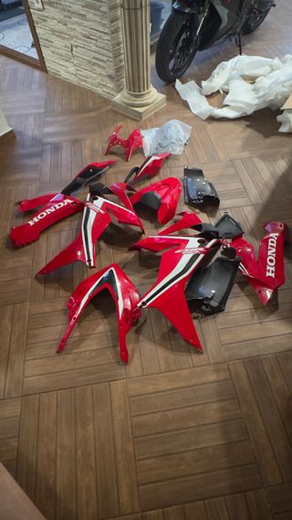 Honda CBR 650R Negra