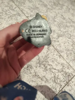 Figura Bruja Disney con Cesta Manzanas