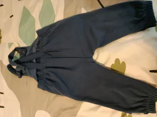 Mono azul para bebé a estrenar