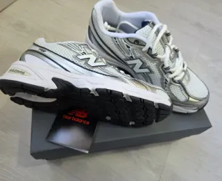 Sapatilhas New Balance 740 Branca e Prata