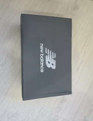 Sapatilhas New Balance 740 Branca e Prata