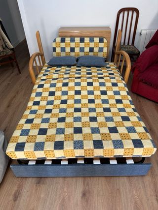 Sofá Cama Madera y Tela en Cuenca.