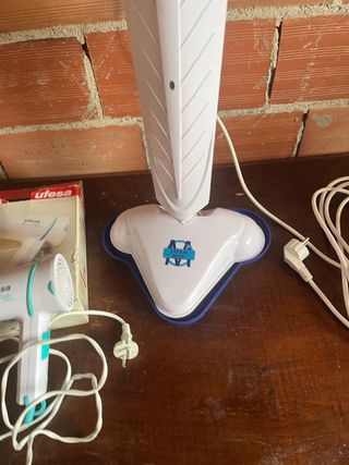 Aspiradora Vertical y Secador Ufesa