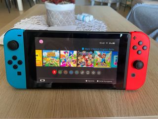 Nintendo Switch V2 (XKJ) + Accesorios