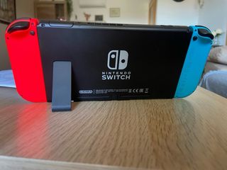 Nintendo Switch V2 (XKJ) + Accesorios